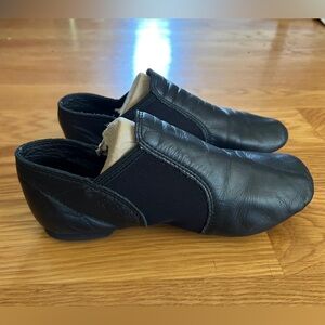 Capezio Black Jazz Slip On Shoes EUC